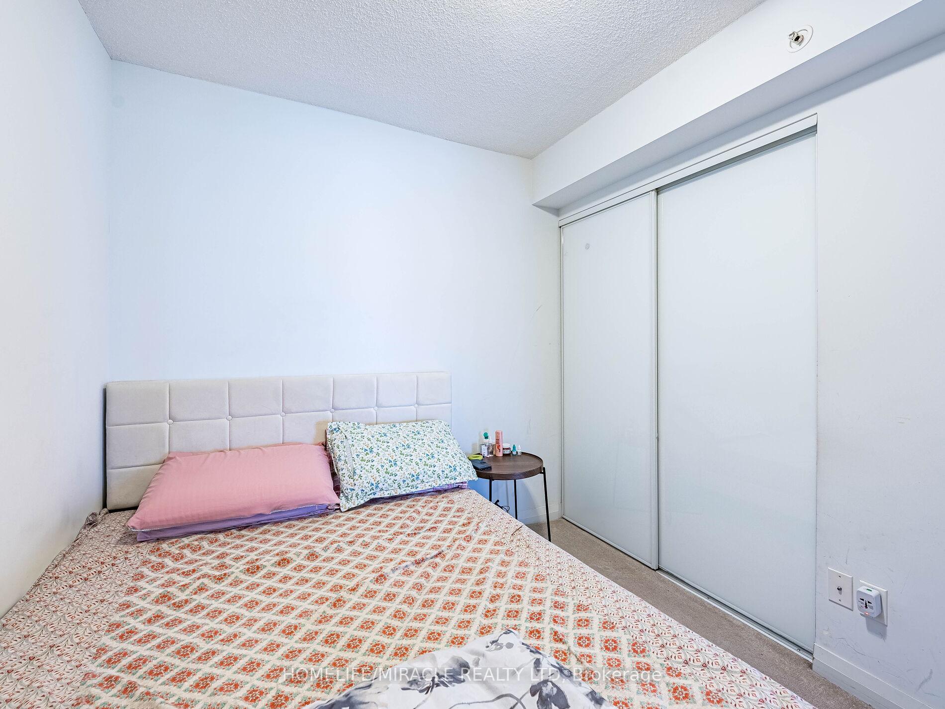 3 Bedrooms Condo at 30 Meadowglen, Toronto For sale