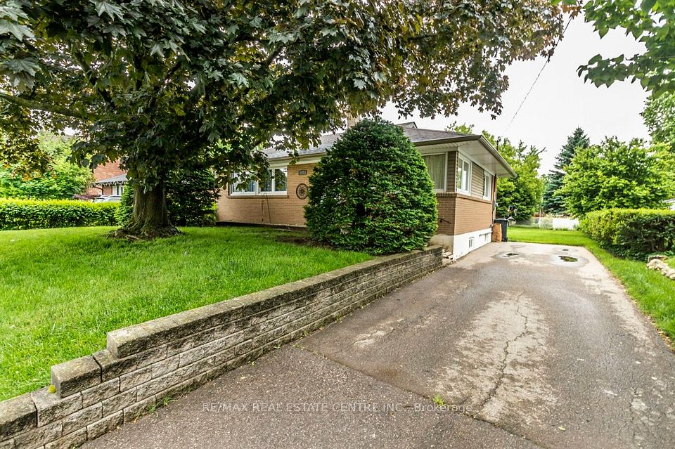 207 Elmwood