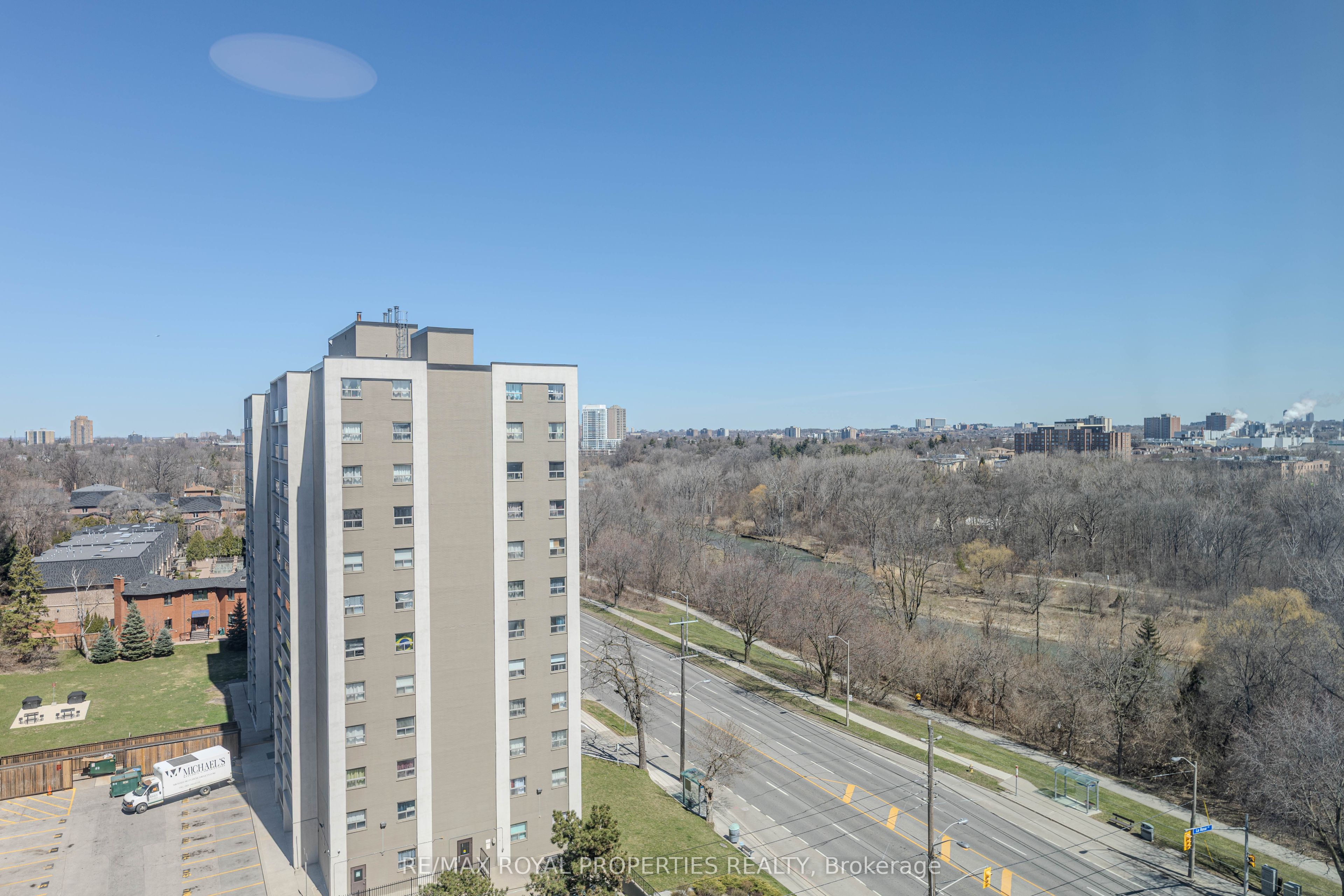 #1002 - 15 La Rose Avenue, Toronto, ON M9P 1A7