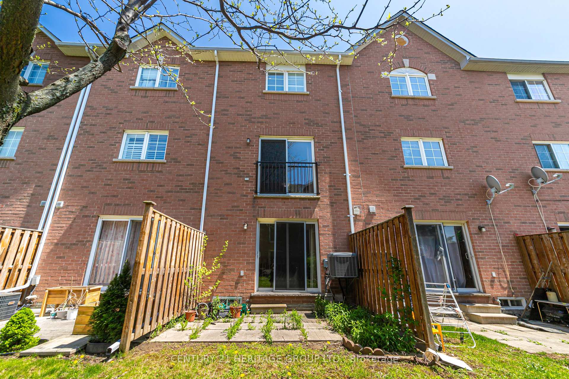 4 Bedrooms Condo at 2780 Eglinton, Toronto For sale