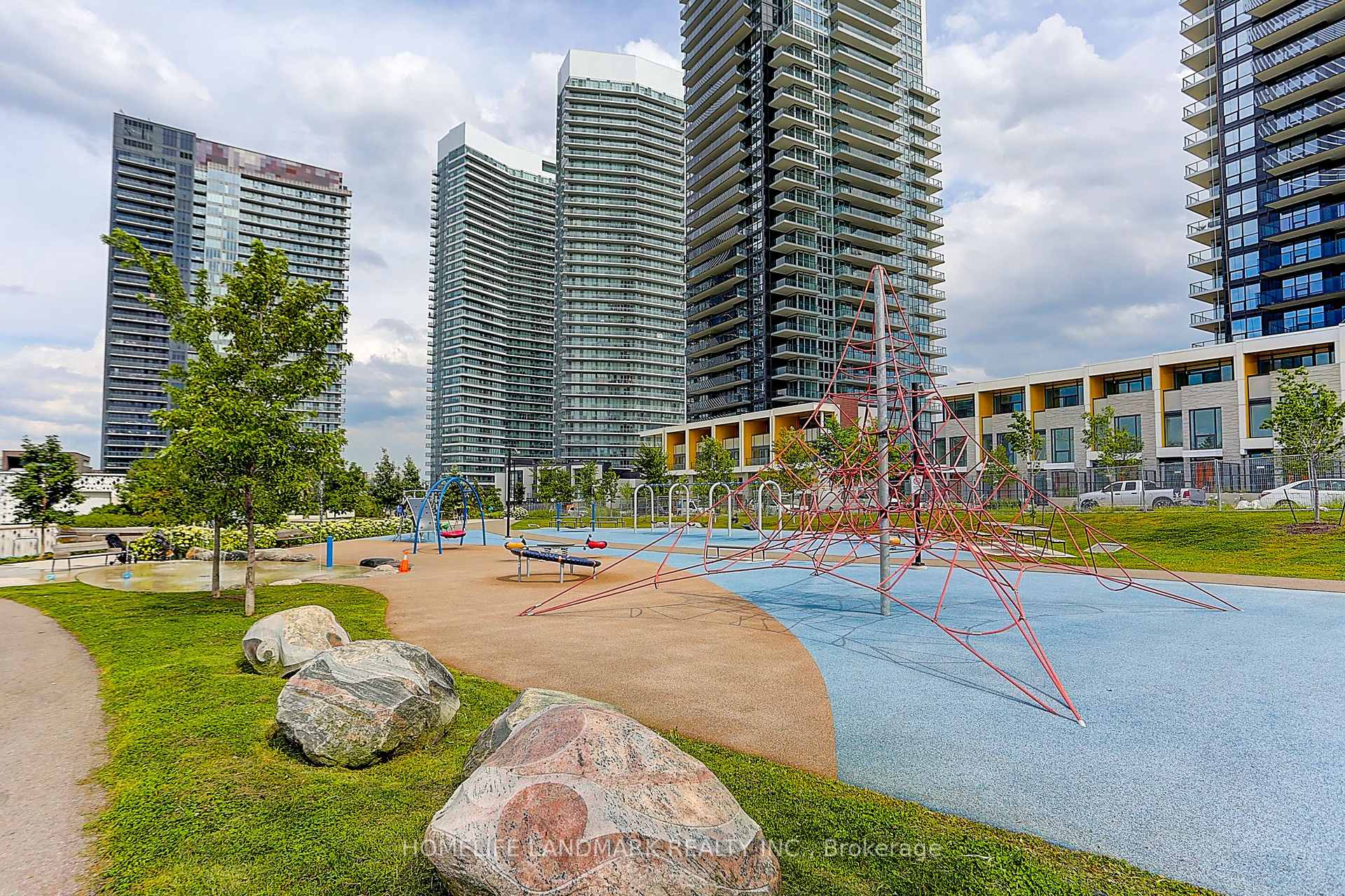3 Bedrooms Condo at 85 Mcmahon, Toronto For sale