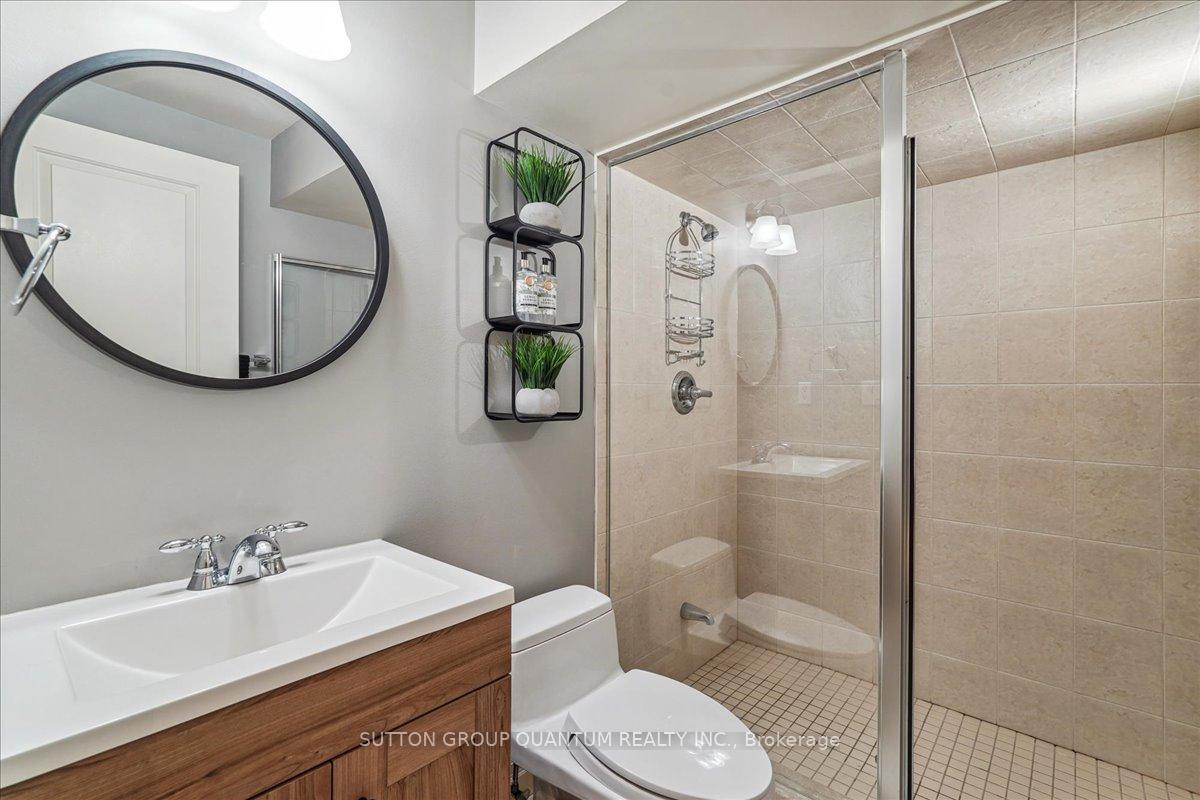 2 Bedrooms Condo at 2378 Marine, Oakville For sale