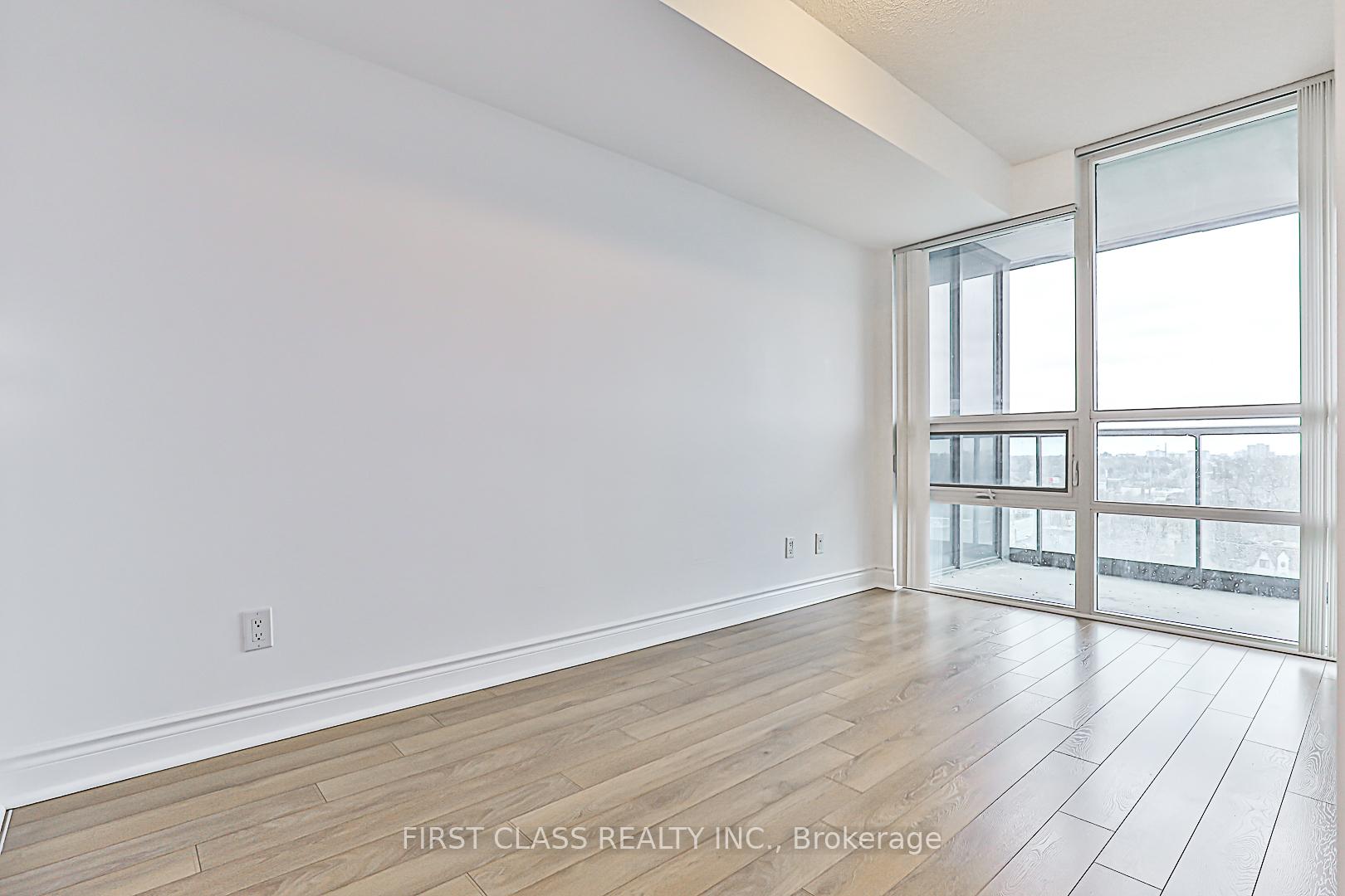 2 Bedrooms Condo at 15 Greenview,  Toronto For sale