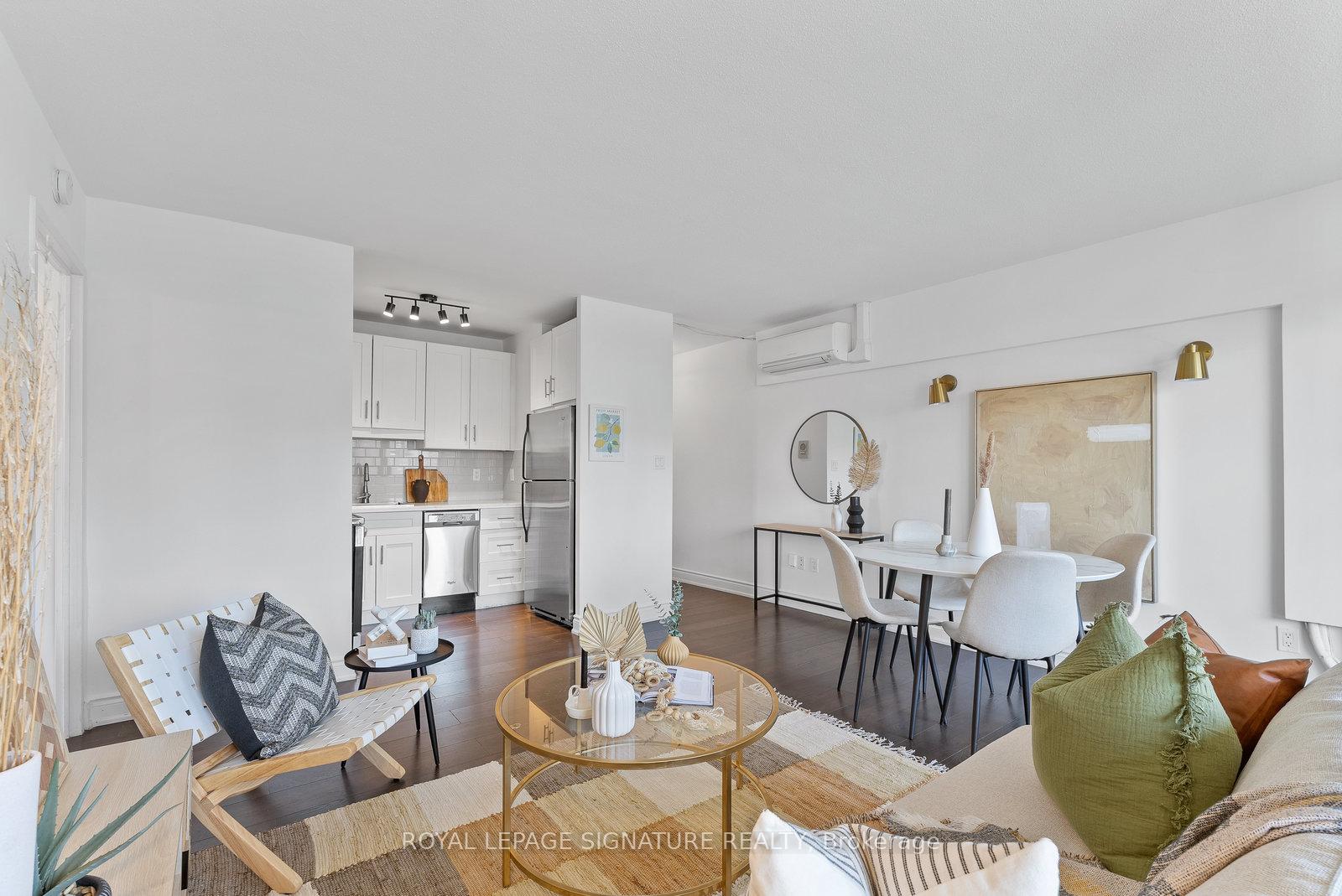2 Bedrooms Condo at 40 Homewood, Toronto For sale