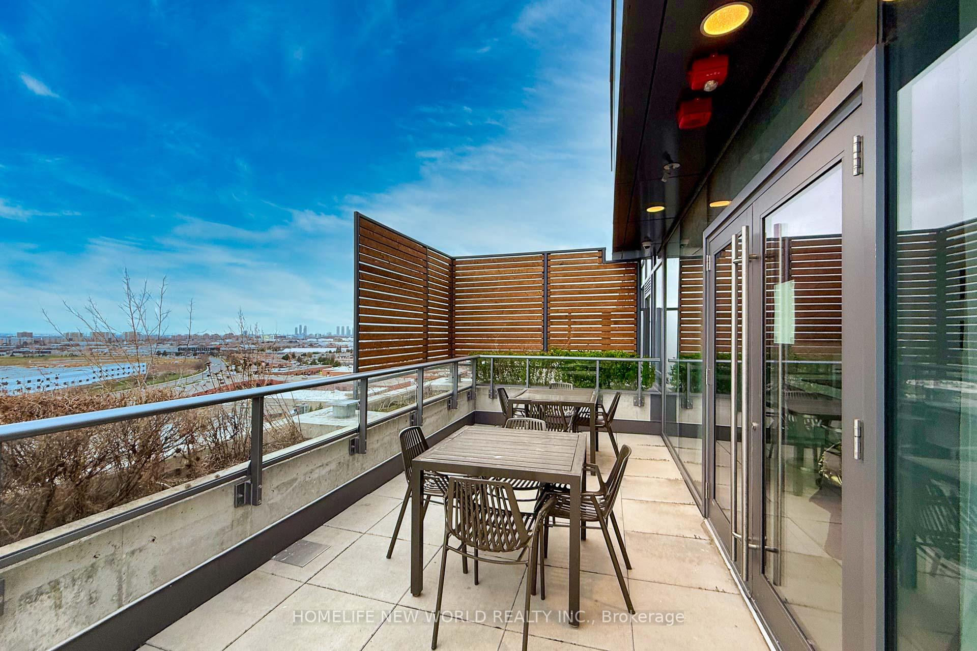 2 Bedrooms Condo at 10 De Boers,  Toronto For sale