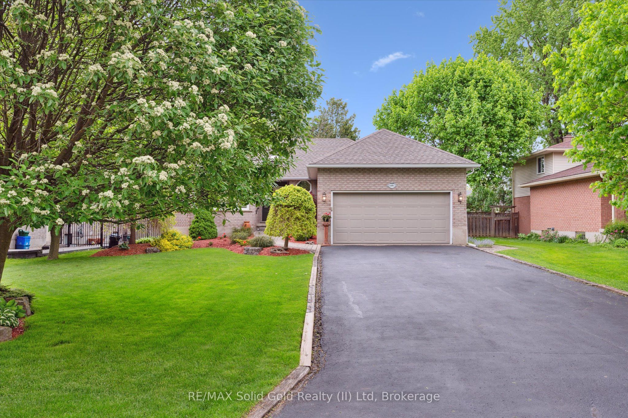 606 Rustic Drive, Waterloo, ON N2K 2A8