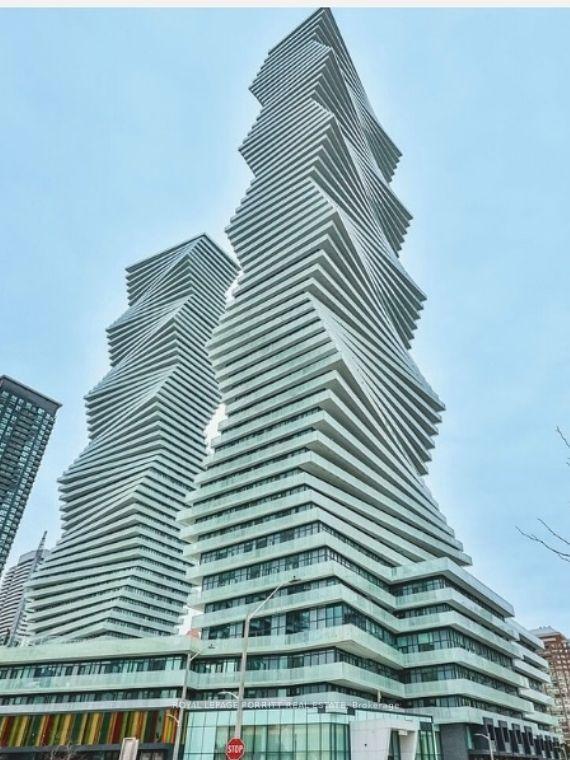 2 Bedrooms Condo at 3883 Quartz, Mississauga For sale