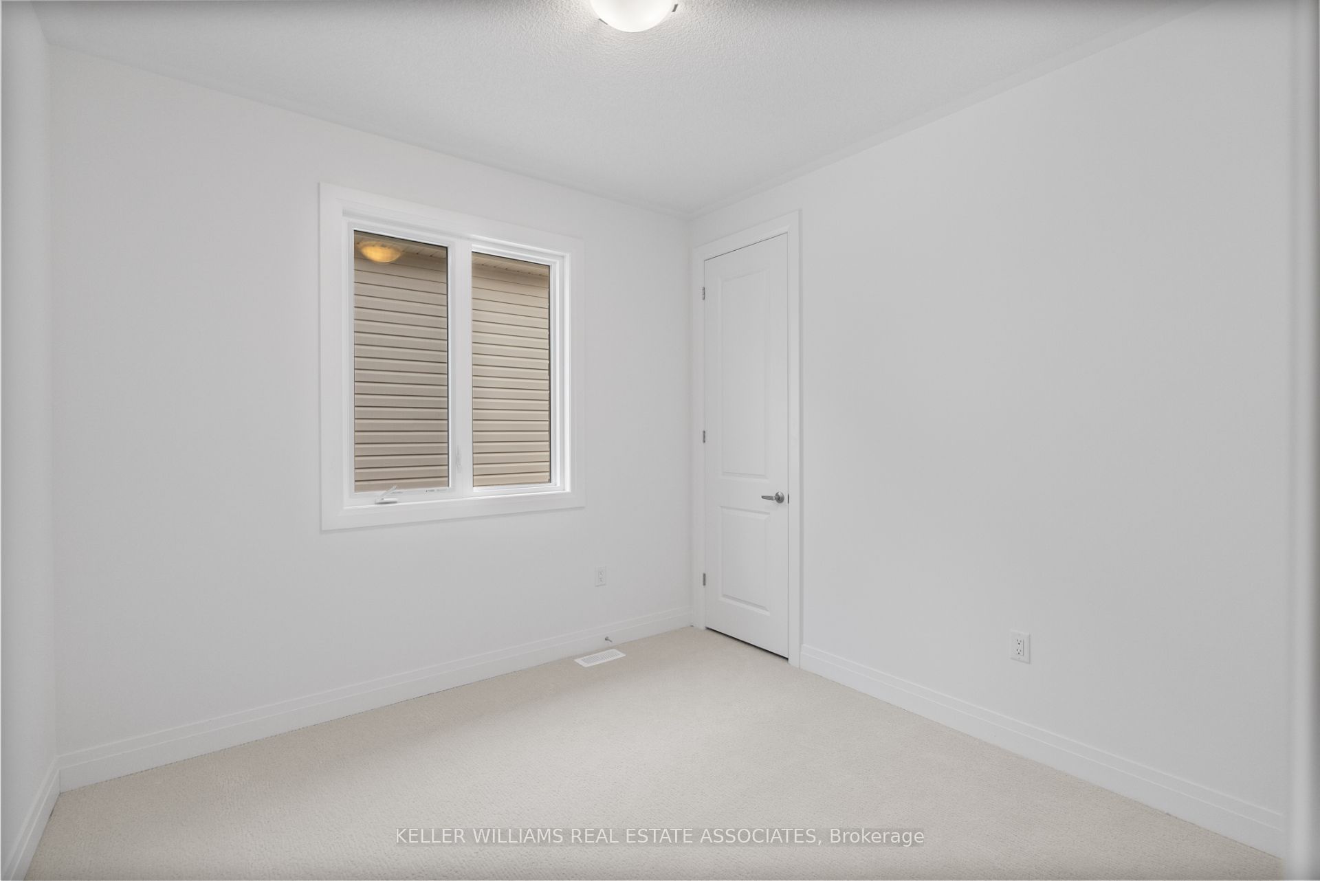 16 Aster Woods Drive