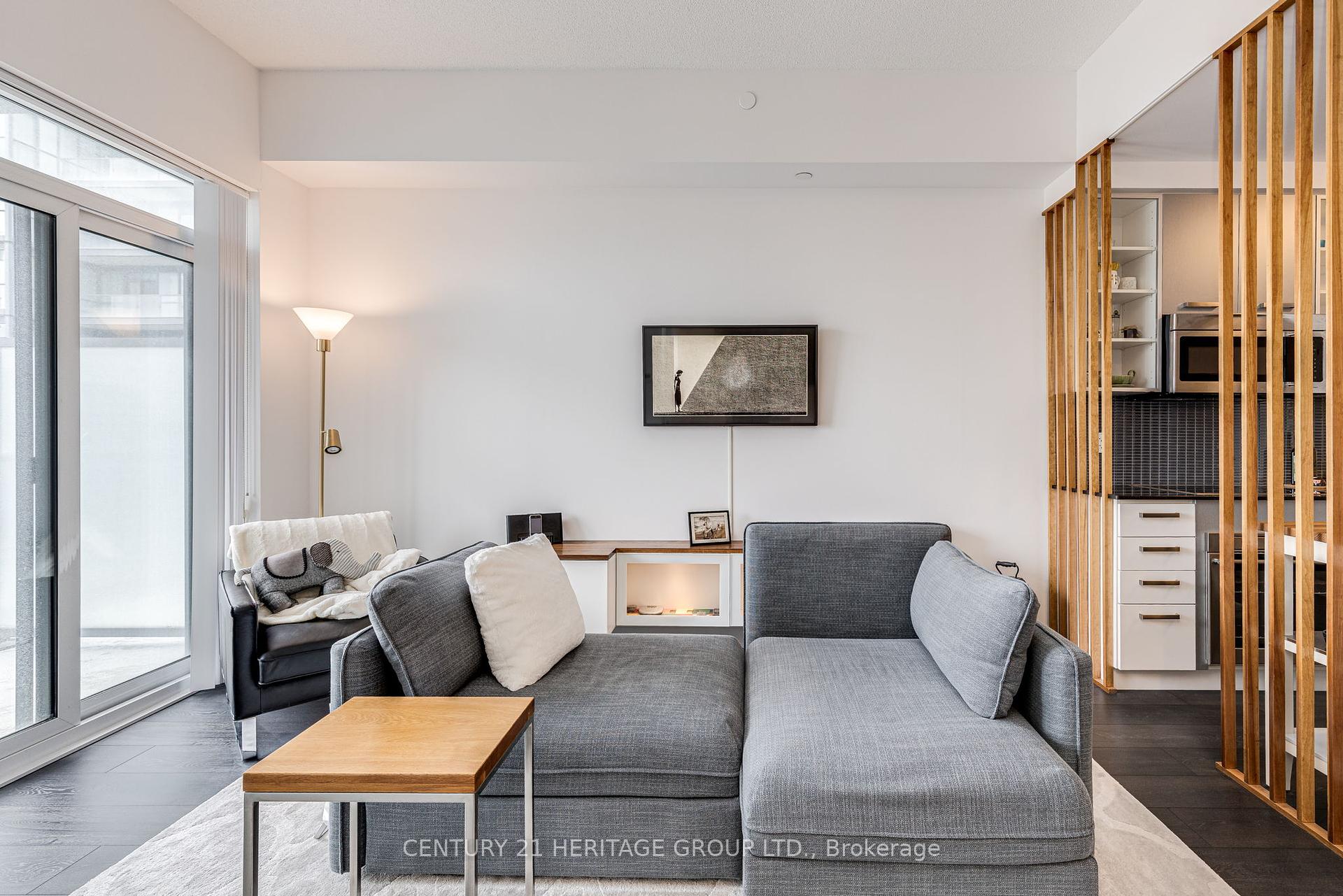 2 Bedrooms Condo at 5168 Yonge, Toronto For sale