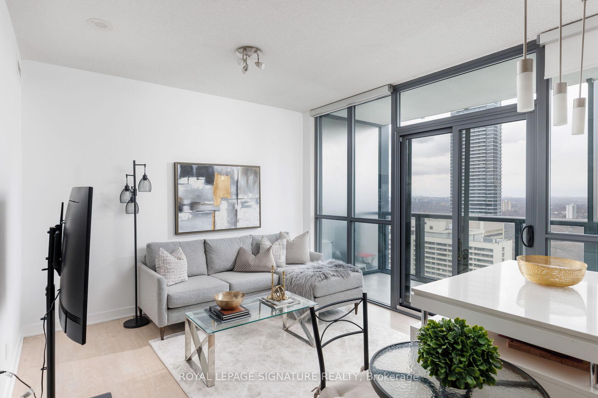 1 Bedroom Condo at 110 Charles, Toronto For sale