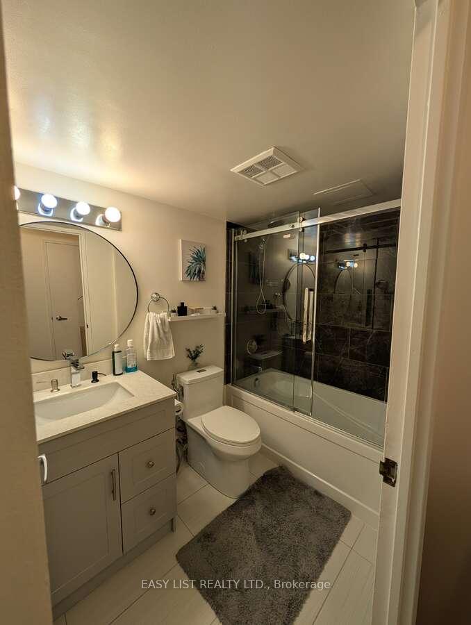 2 Bedrooms Condo at 117 Gerrard, Toronto For sale
