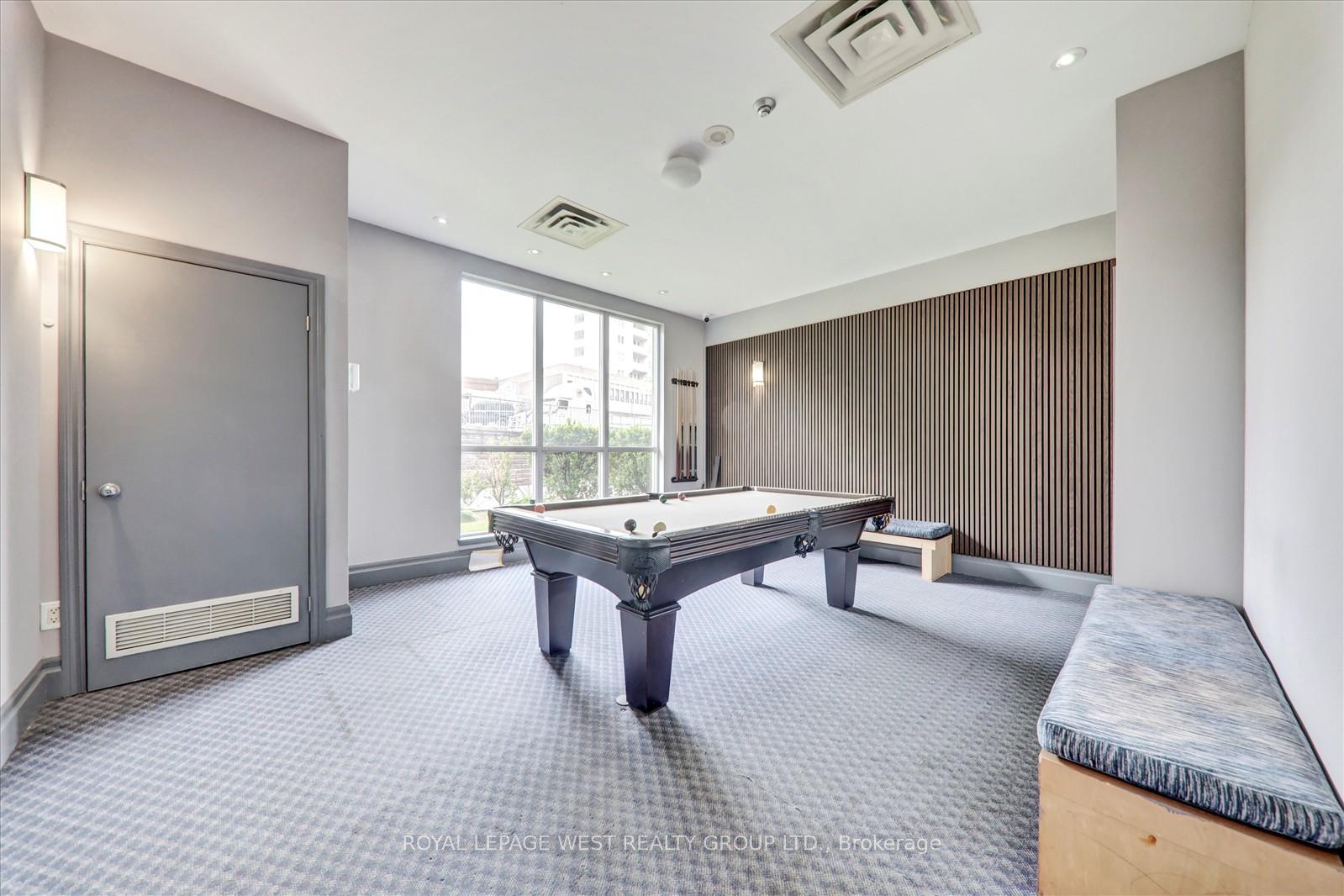 1 Bedroom Condo at 2088 Lawrence, Toronto For sale