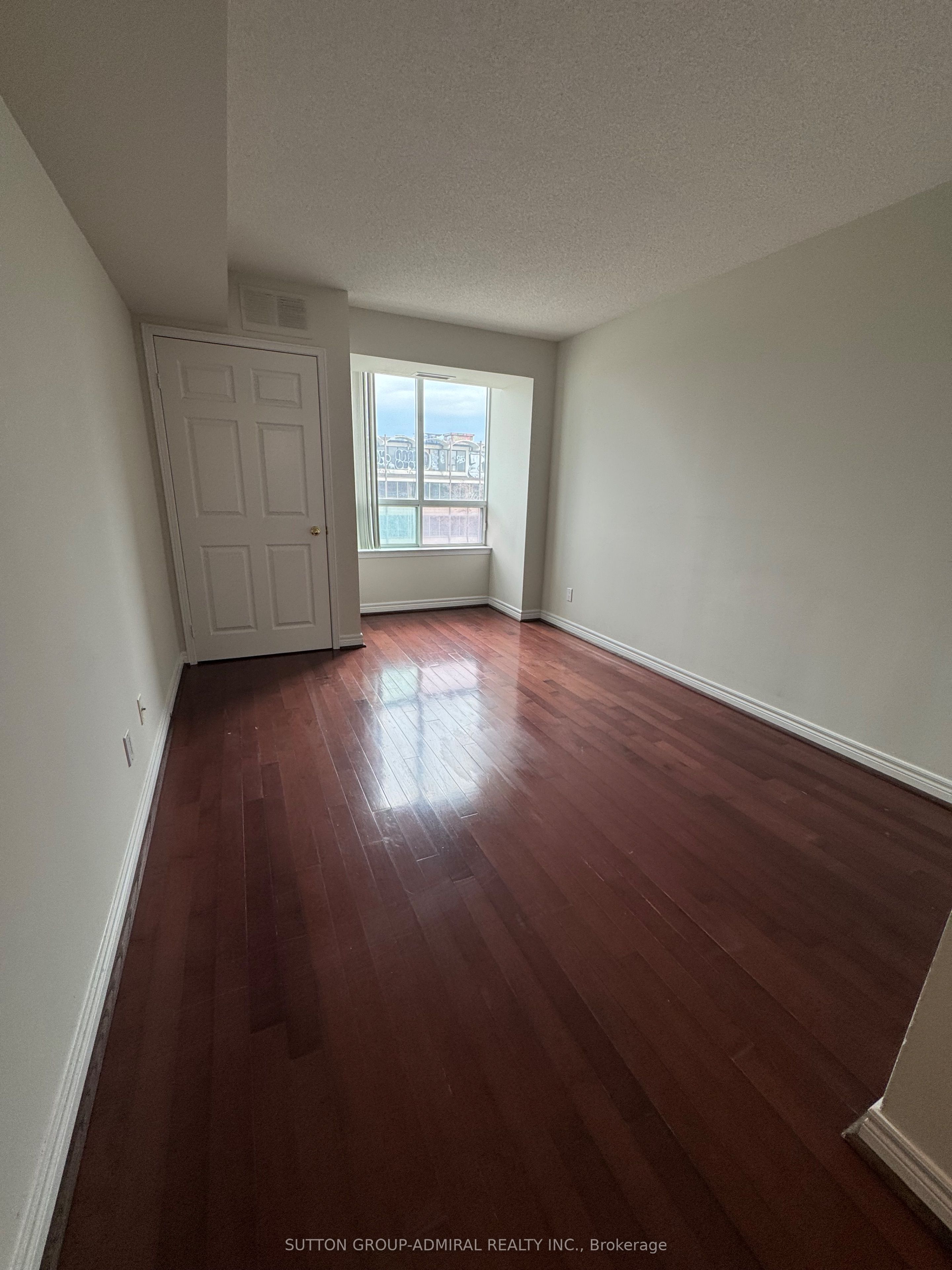 2 Covington Road E, #602
