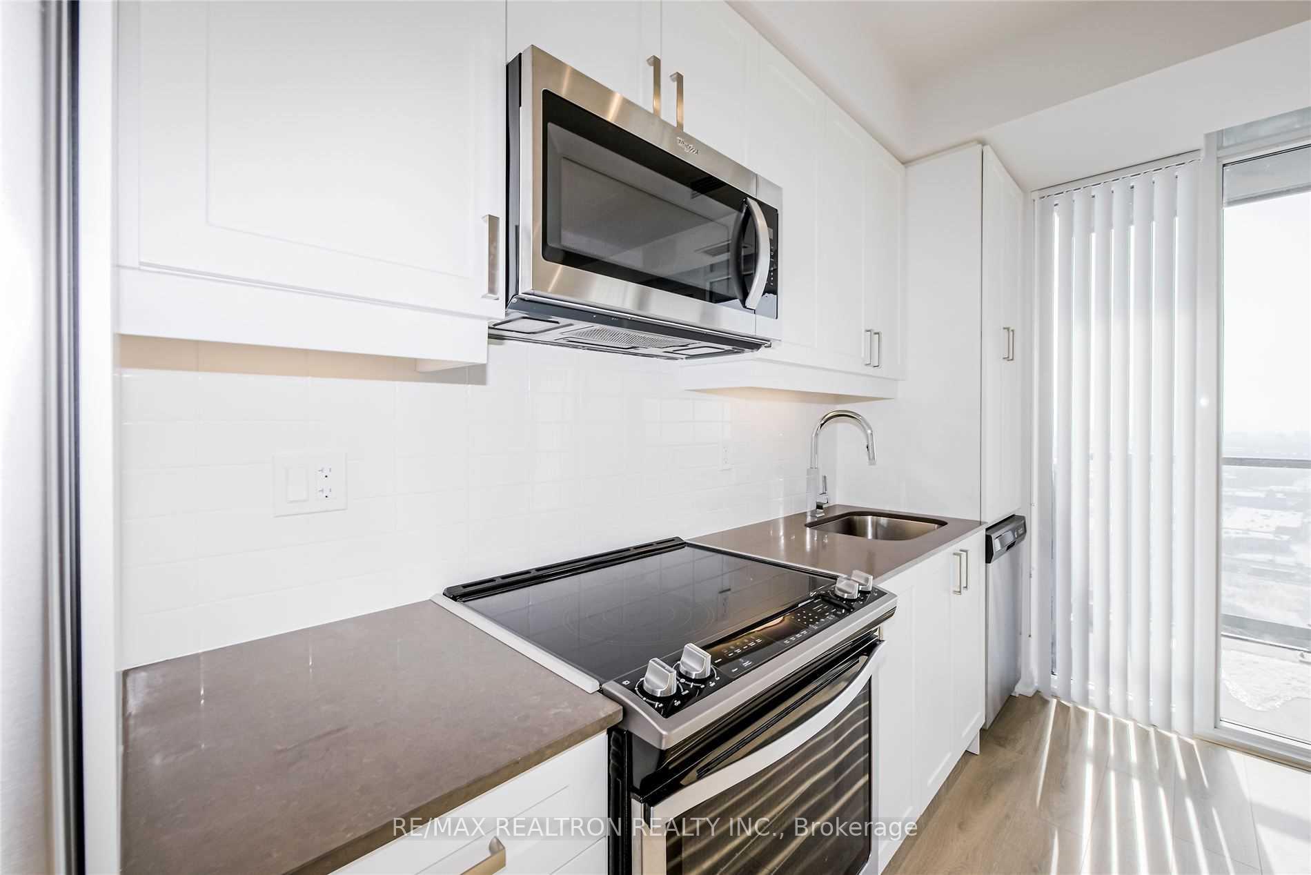 2 Bedrooms Condo at 7895 Jane, Vaughan For sale
