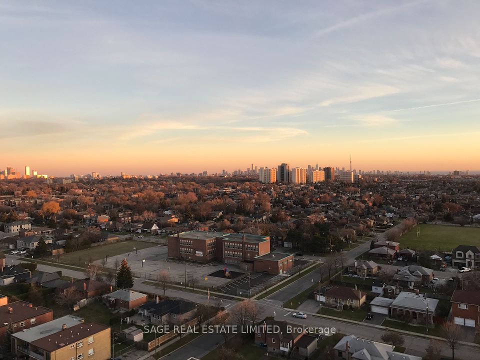 800 Lawrence