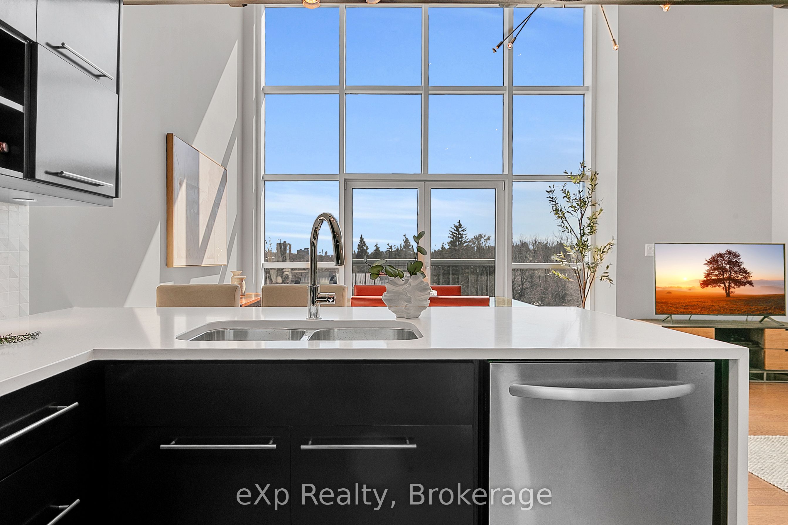 5 Father David Bauer Drive, #402