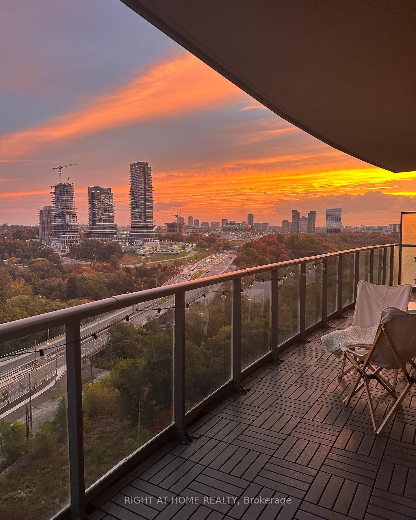 3 Bedrooms Condo at 35 Brian Peck, Toronto For sale