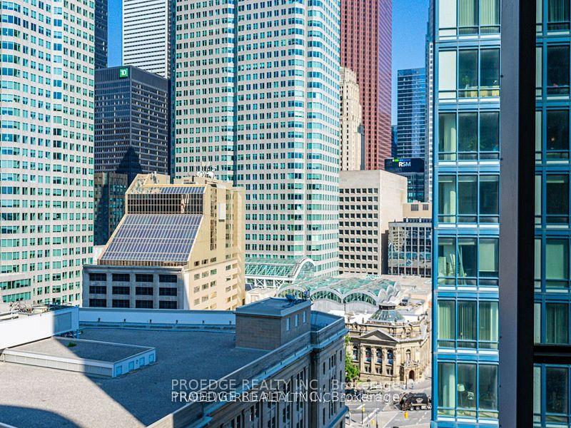 2 Bedrooms Condo at 1 The Esplanade, Toronto For sale