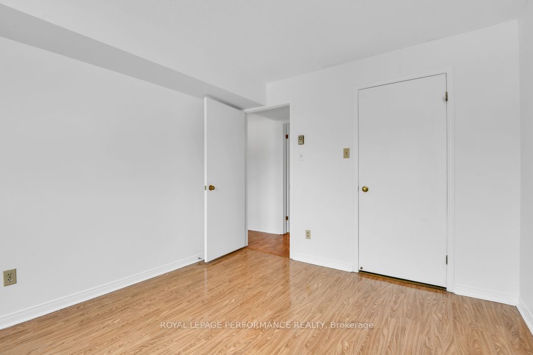 345 CENTRUM Boulevard W, #403