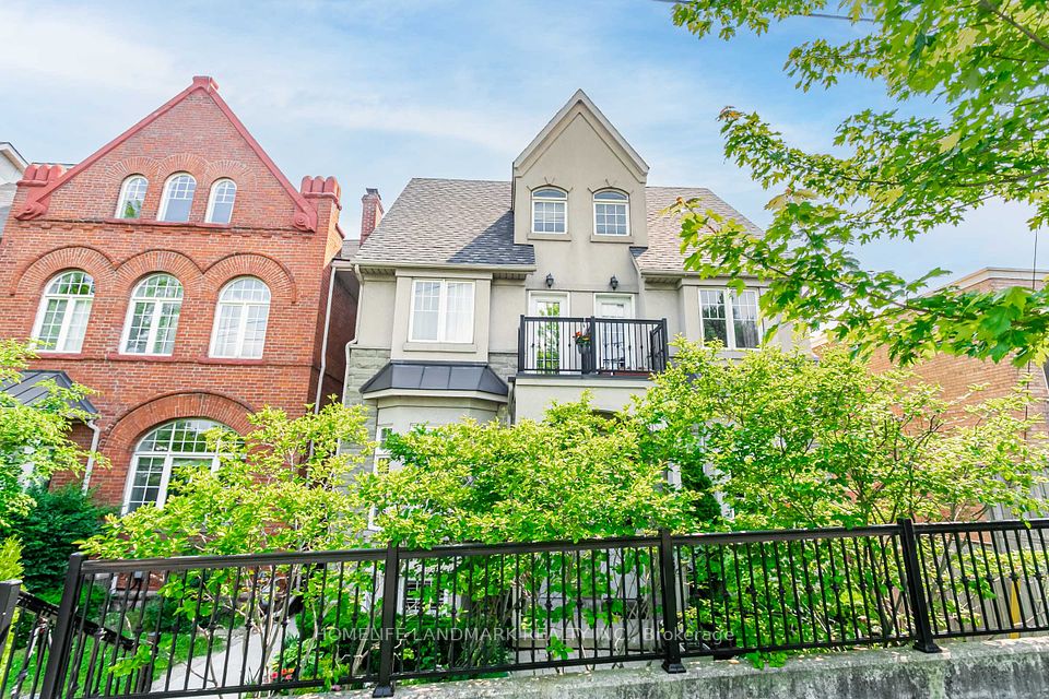 523B Royal York