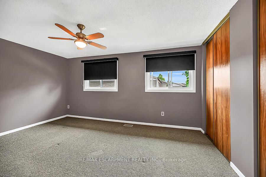 3 Bedrooms Condo at 1115 Paramount, Hamilton For sale