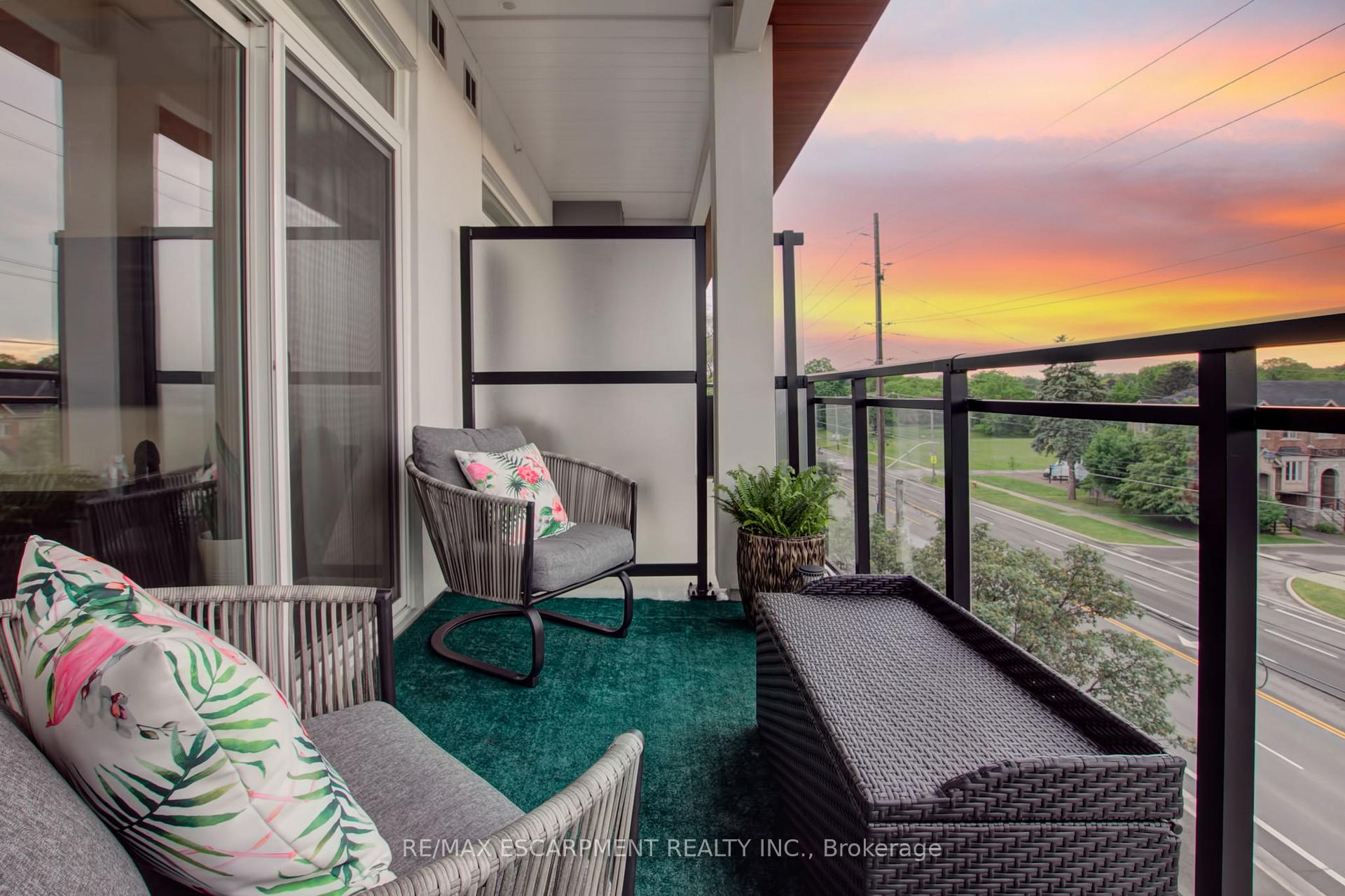 1 Bedroom Condo at 320 Plains, Burlington For sale