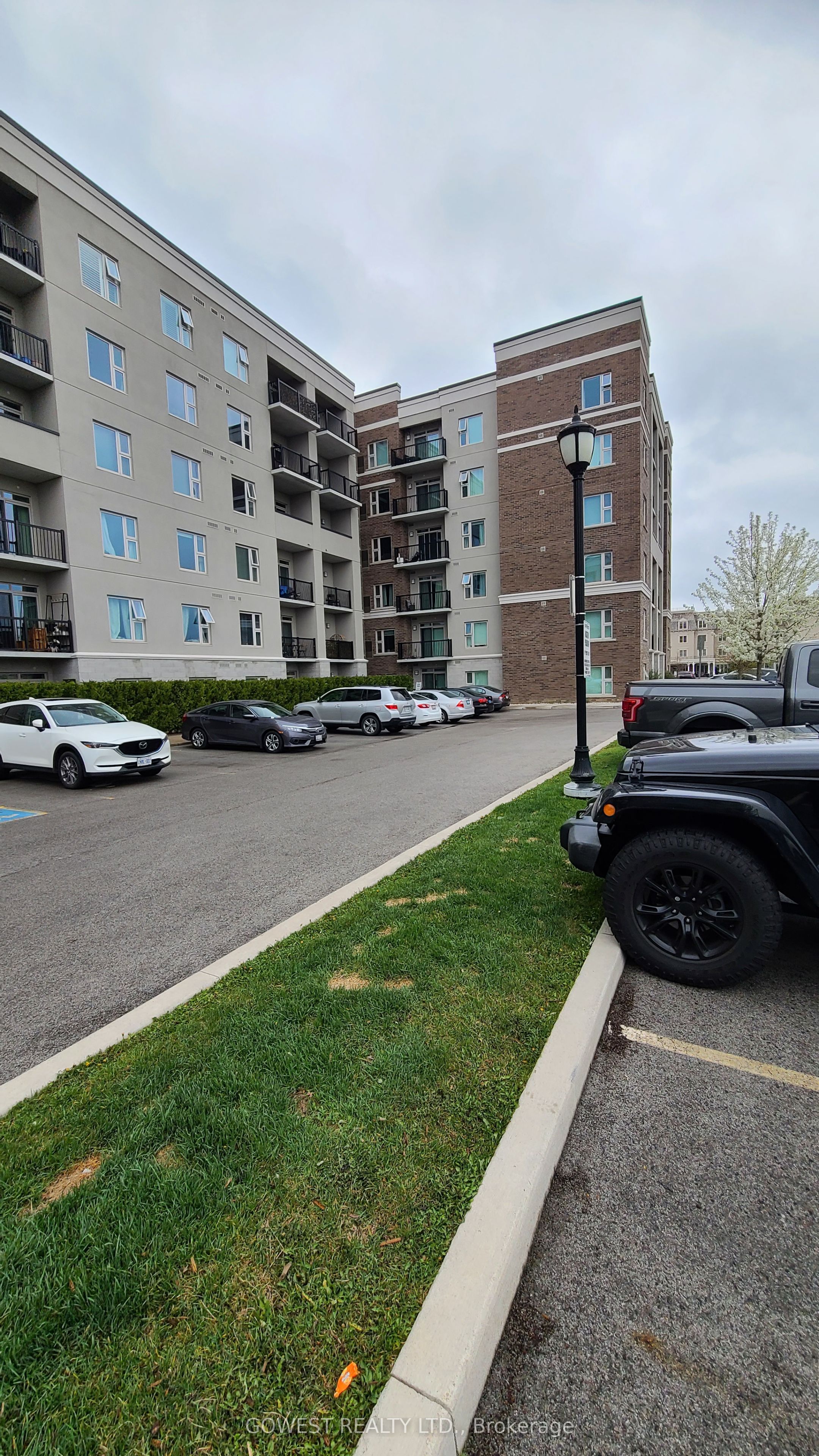 610 Farmstead Drive #309, Milton 1038 - WI Willmott