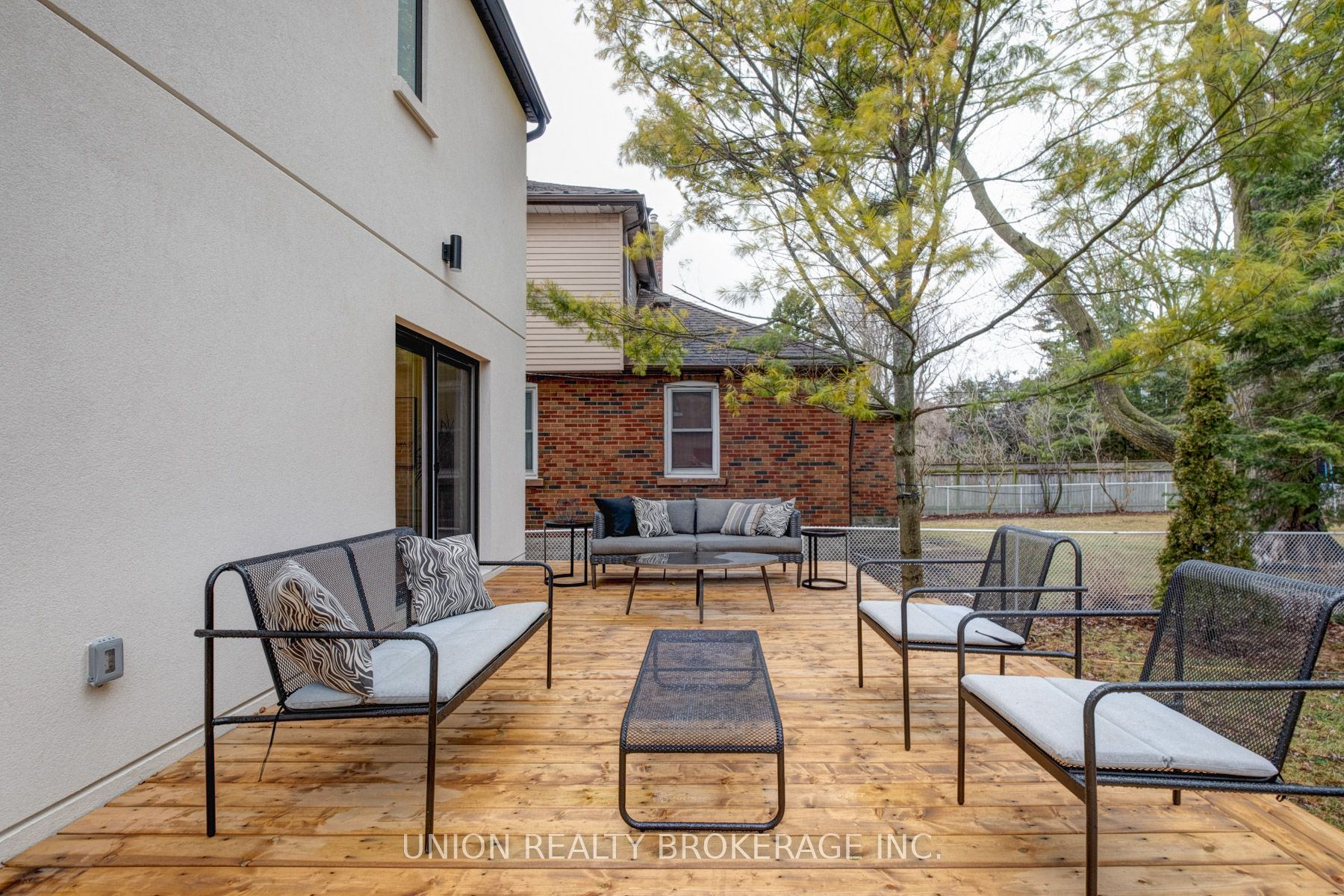 22 Cliffcrest Drive
