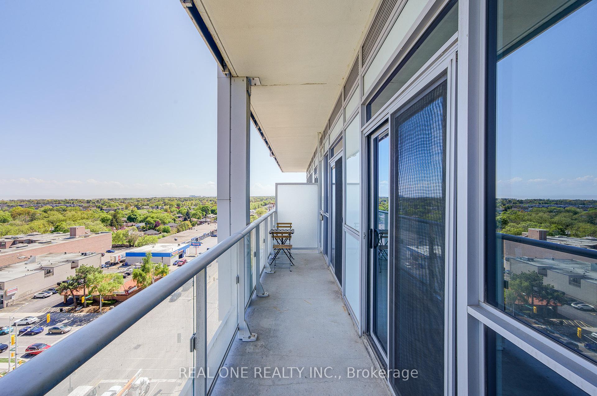 1 Bedroom Condo at 55 SPEERS, Oakville For sale