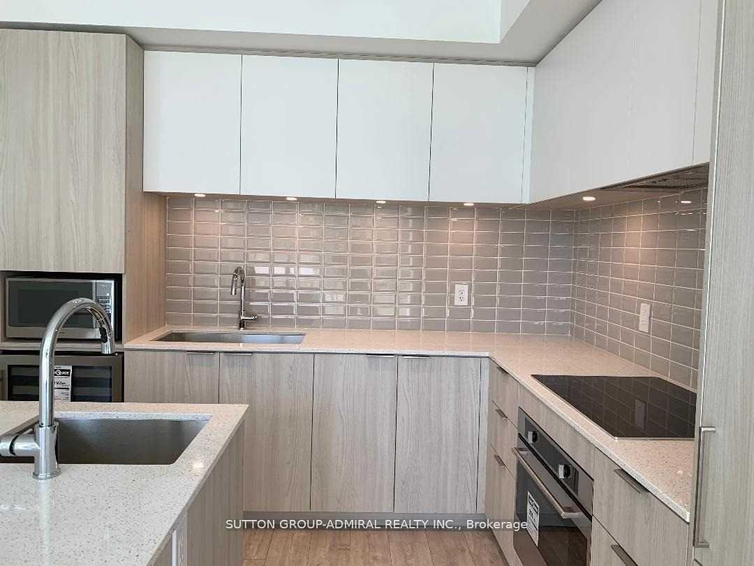 3 Bedrooms Condo at 70 Annie Craig, Toronto For sale