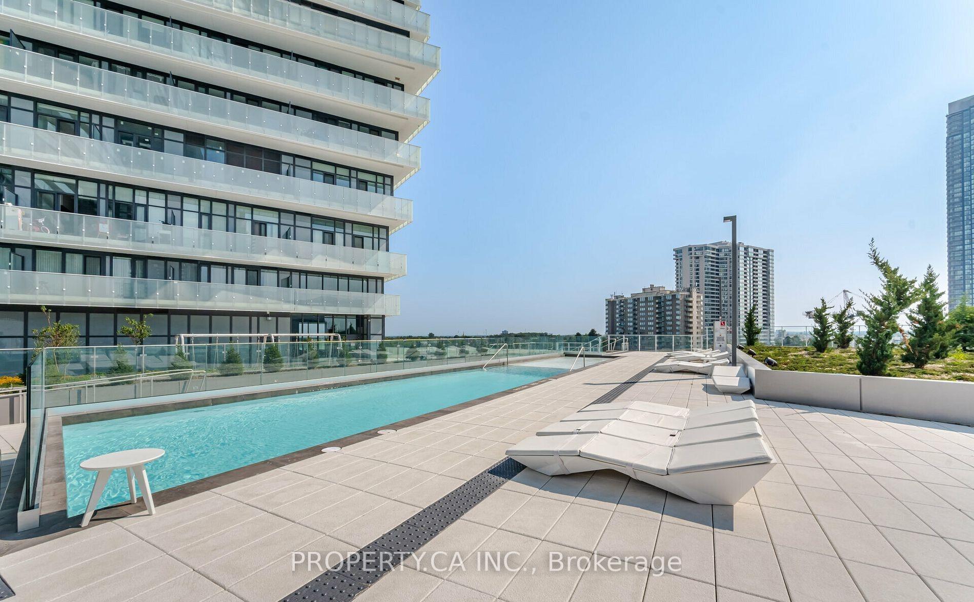 3 Bedrooms Condo at 3883 Quartz, Mississauga For sale