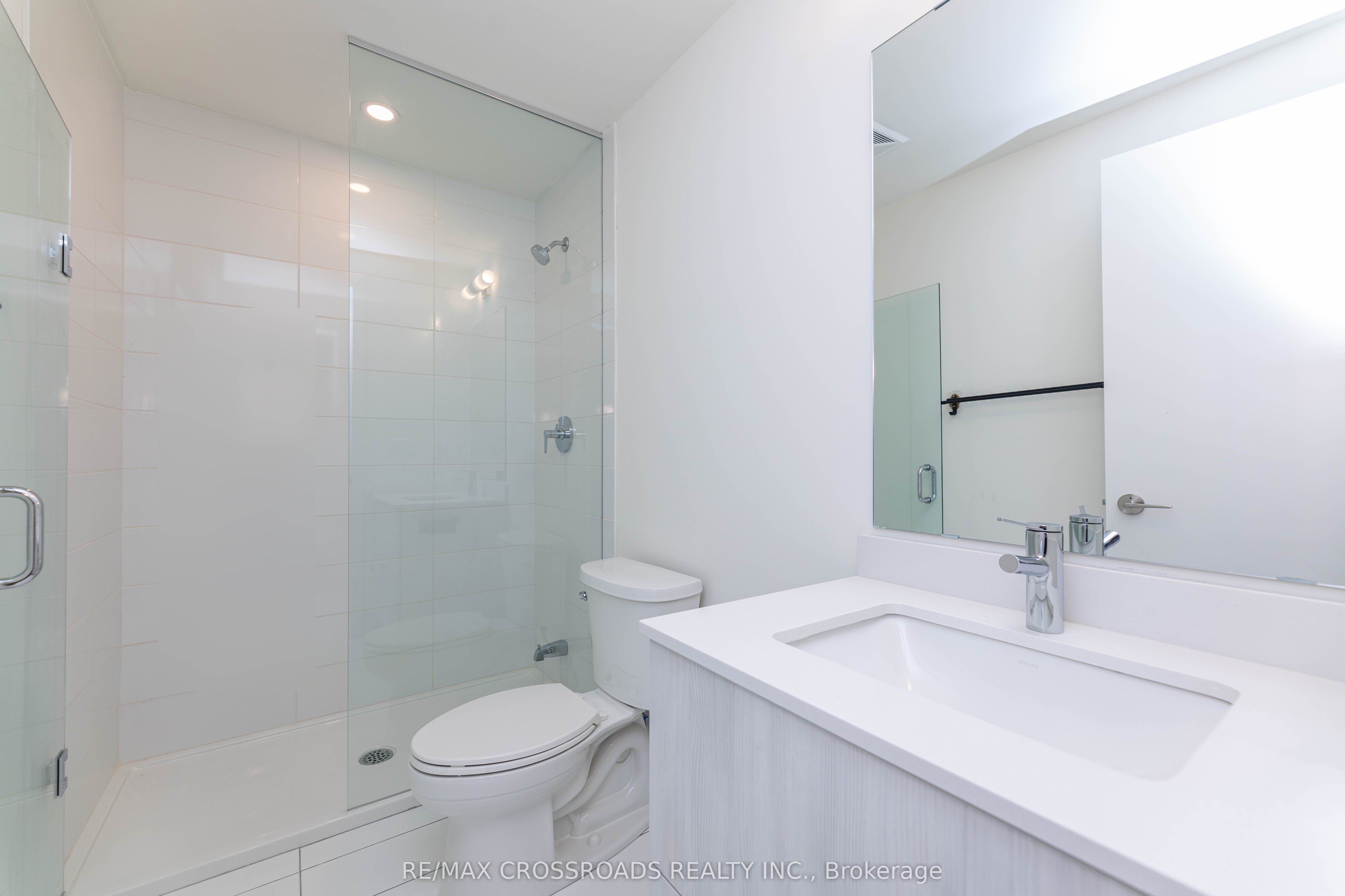 10 David Eyer Road E, #1203