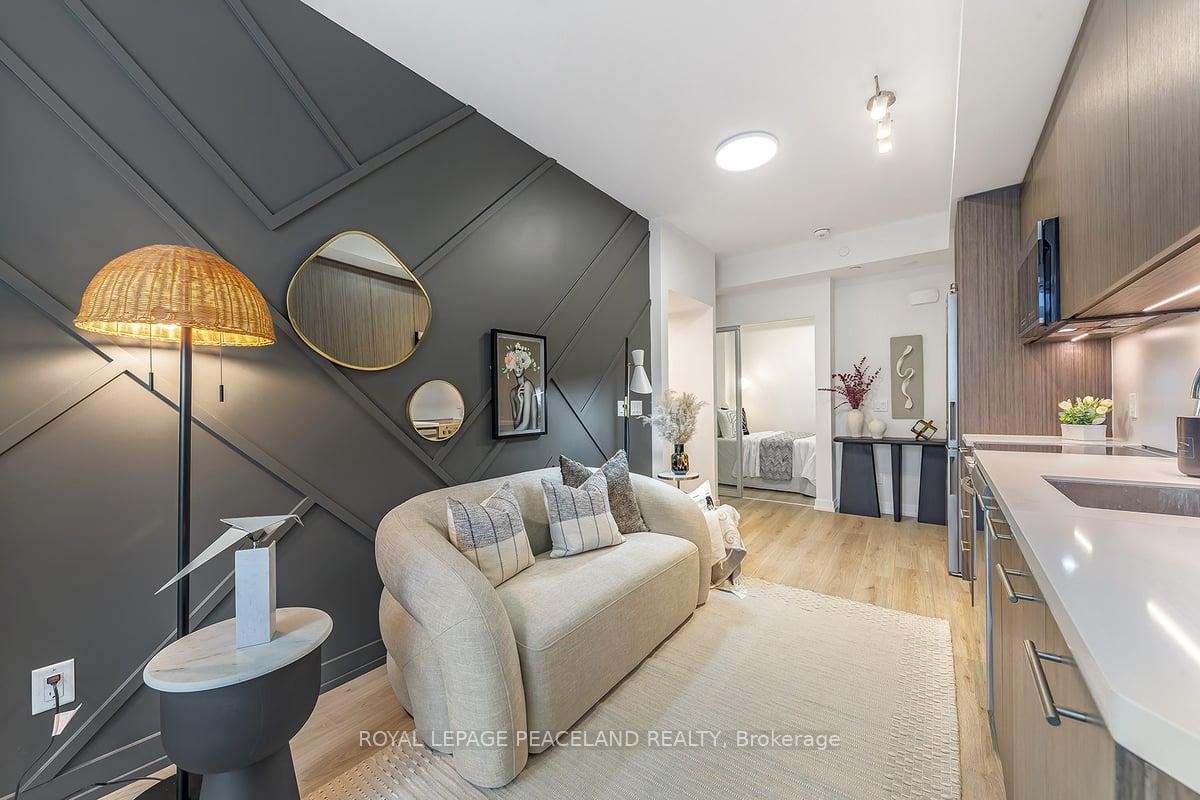 3 Bedrooms Condo at 266 Finch, Toronto For sale