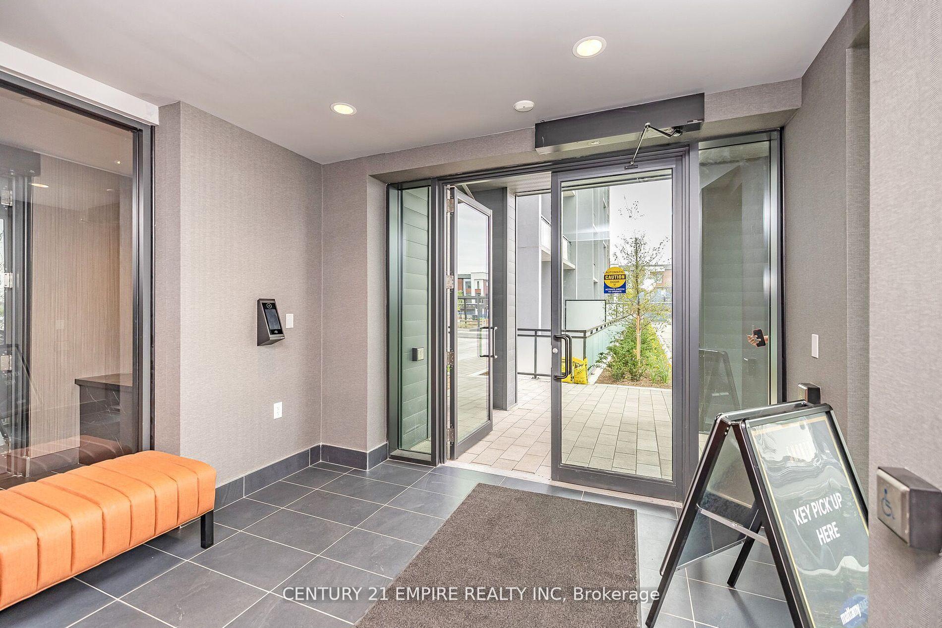 2 Bedrooms Condo at 95 Dundas,  Oakville For sale