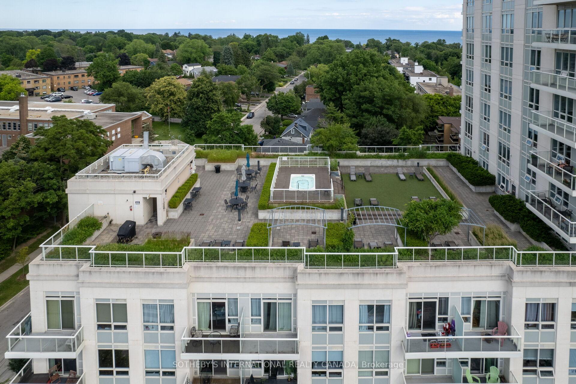 2 Bedrooms Condo at 3865 Lake Shore, Toronto For sale