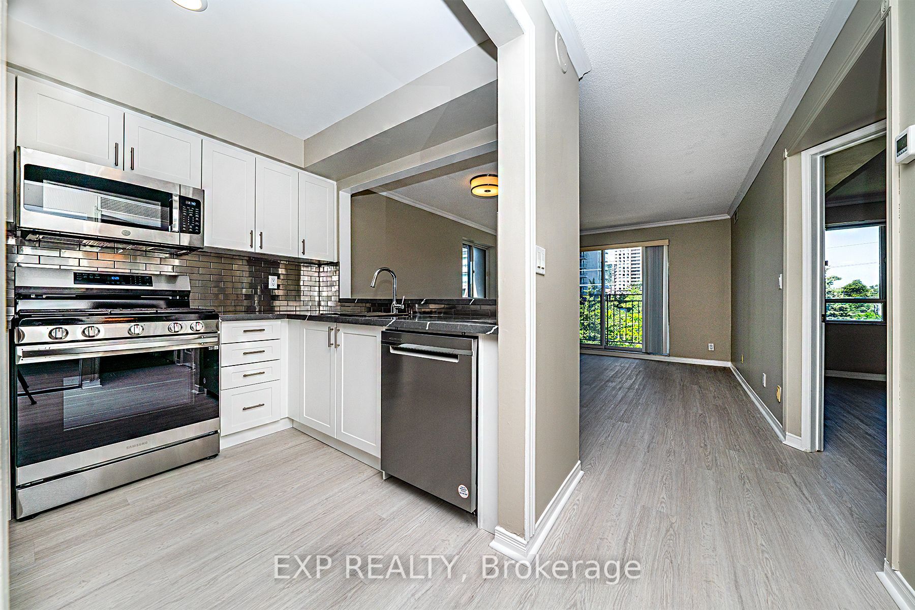 38 Hollywood Avenue, #312