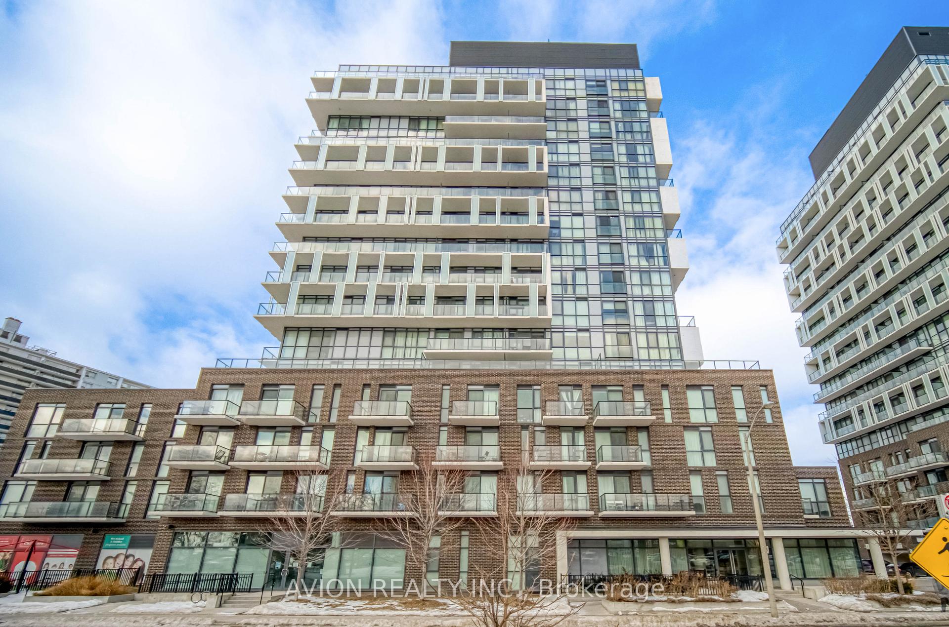 2 Bedrooms Condo at 128 Fairview Mall,  Toronto For sale