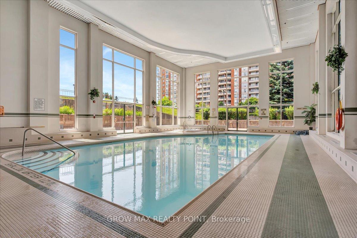 2 Bedrooms Condo at 410 Mclevin, Toronto For sale