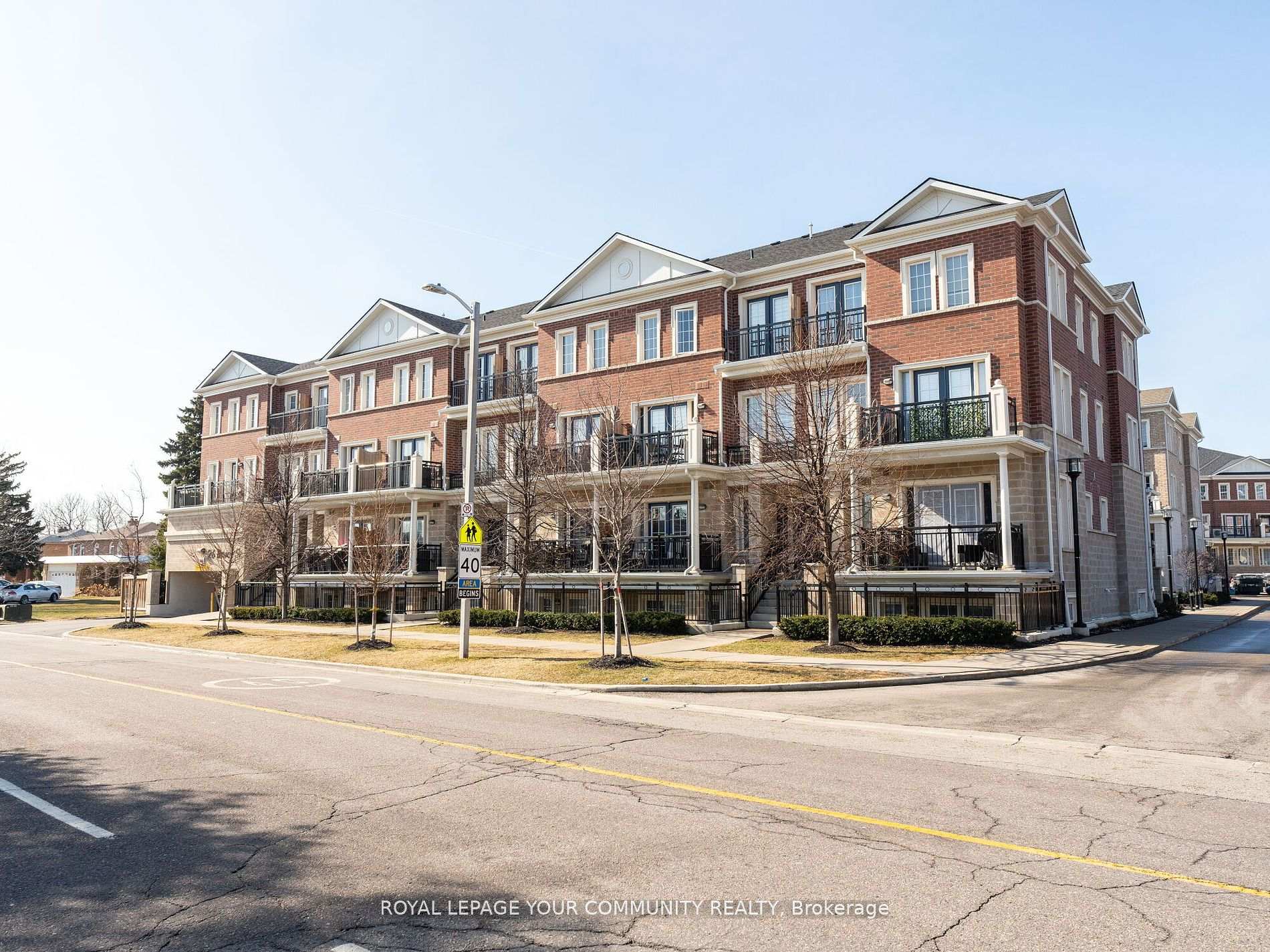 2 Bedrooms Condo at 26 Bruce, Vaughan For sale