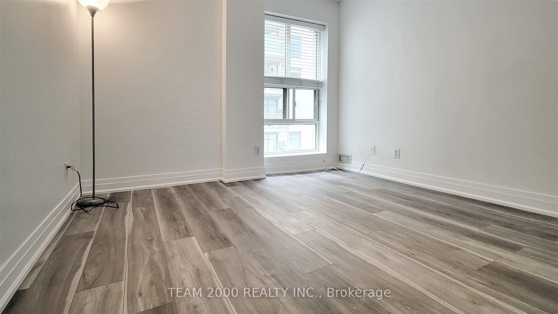 1 Bedroom Condo at 88 Charles,  Toronto For sale