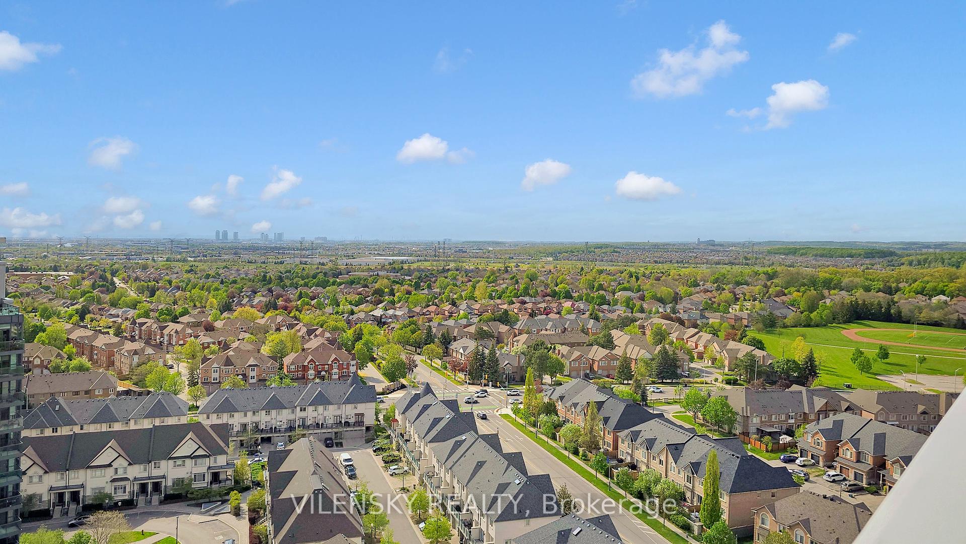 3 Bedrooms Condo at 20 North Park, Vaughan For sale