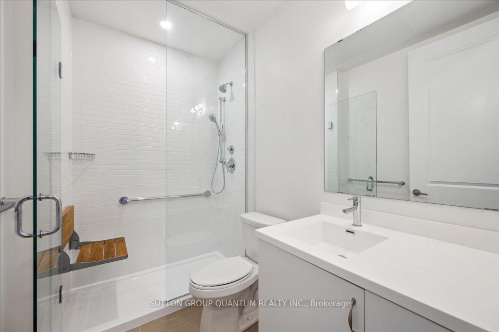 1 Bedroom Condo at 3200 William Coltson,  Oakville For sale