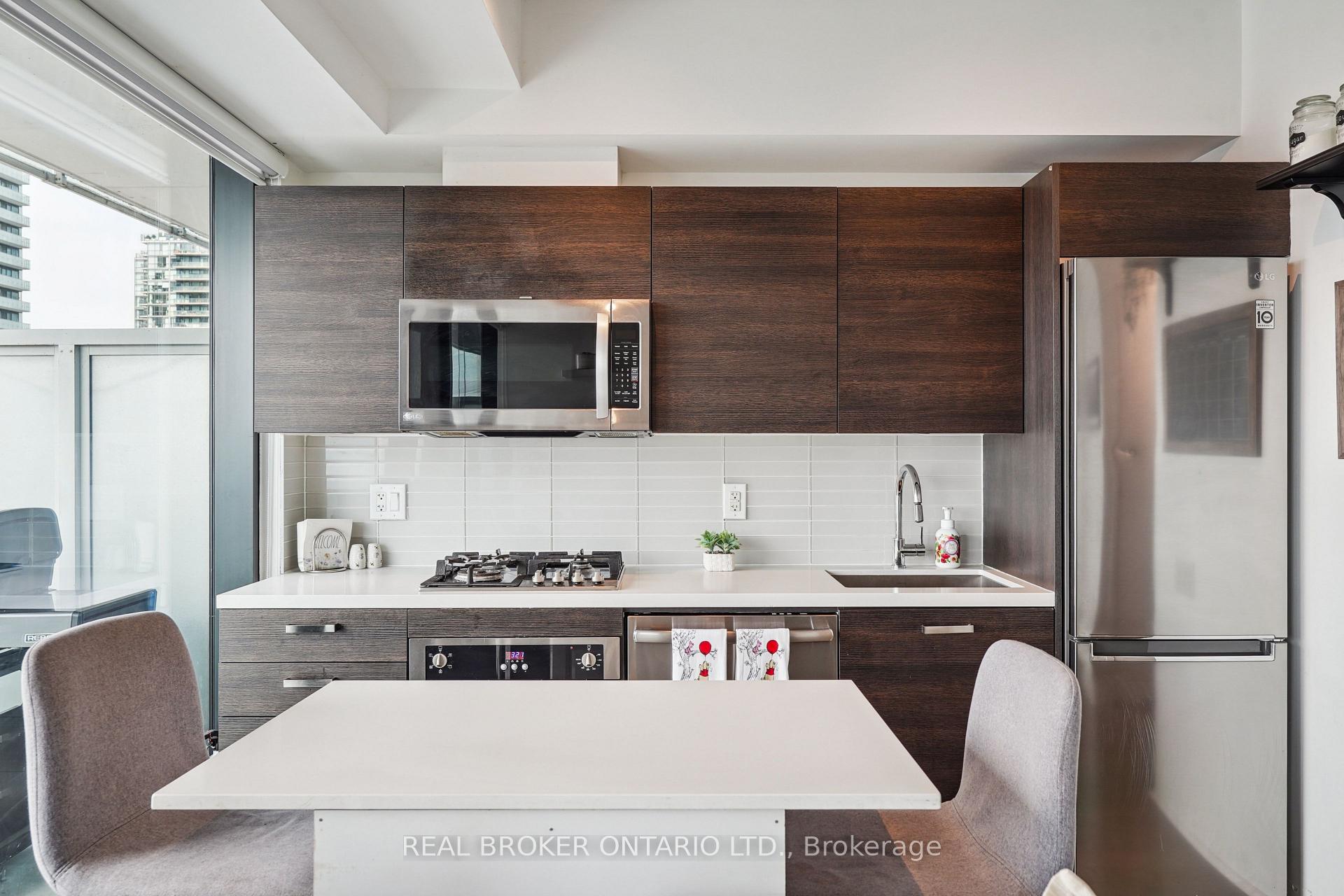 1 Bedroom Condo at 11 Charlotte,  Toronto For sale