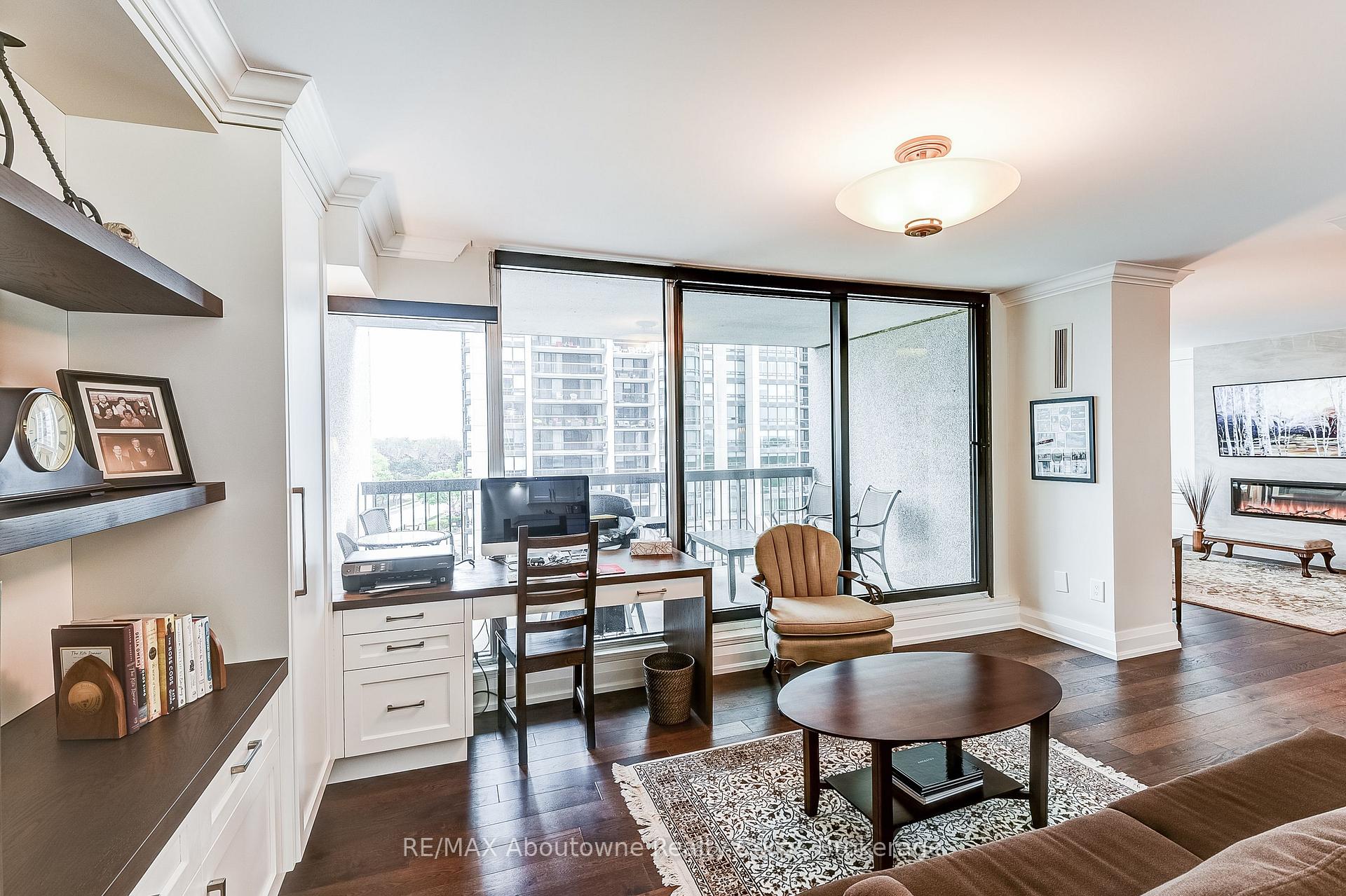 2 Bedrooms Condo at 2180 Marine, Oakville For sale
