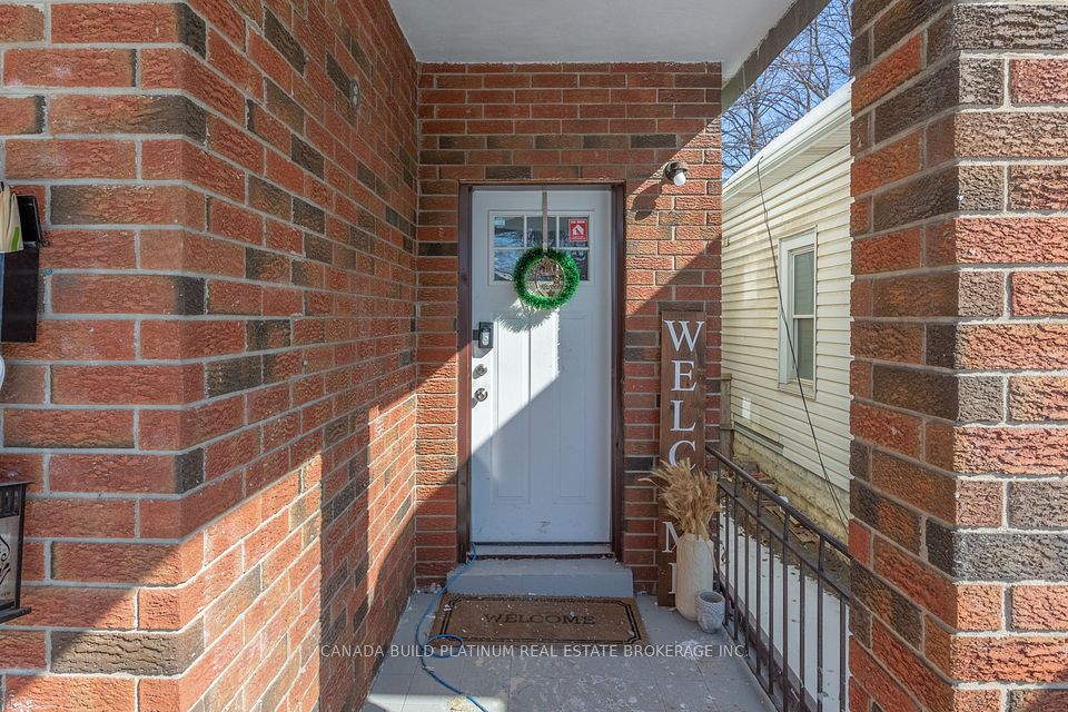 1036-40 Gladstone Avenue, Windsor, ON N9A 2R8