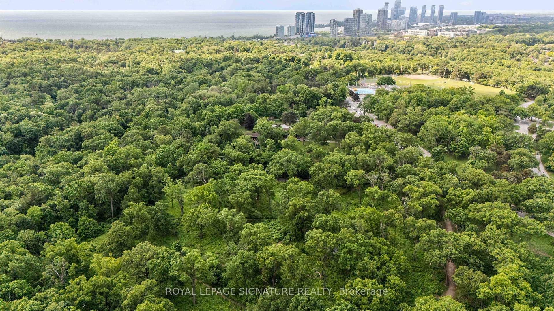 2 Bedrooms Condo at 1830 Bloor, Toronto For sale