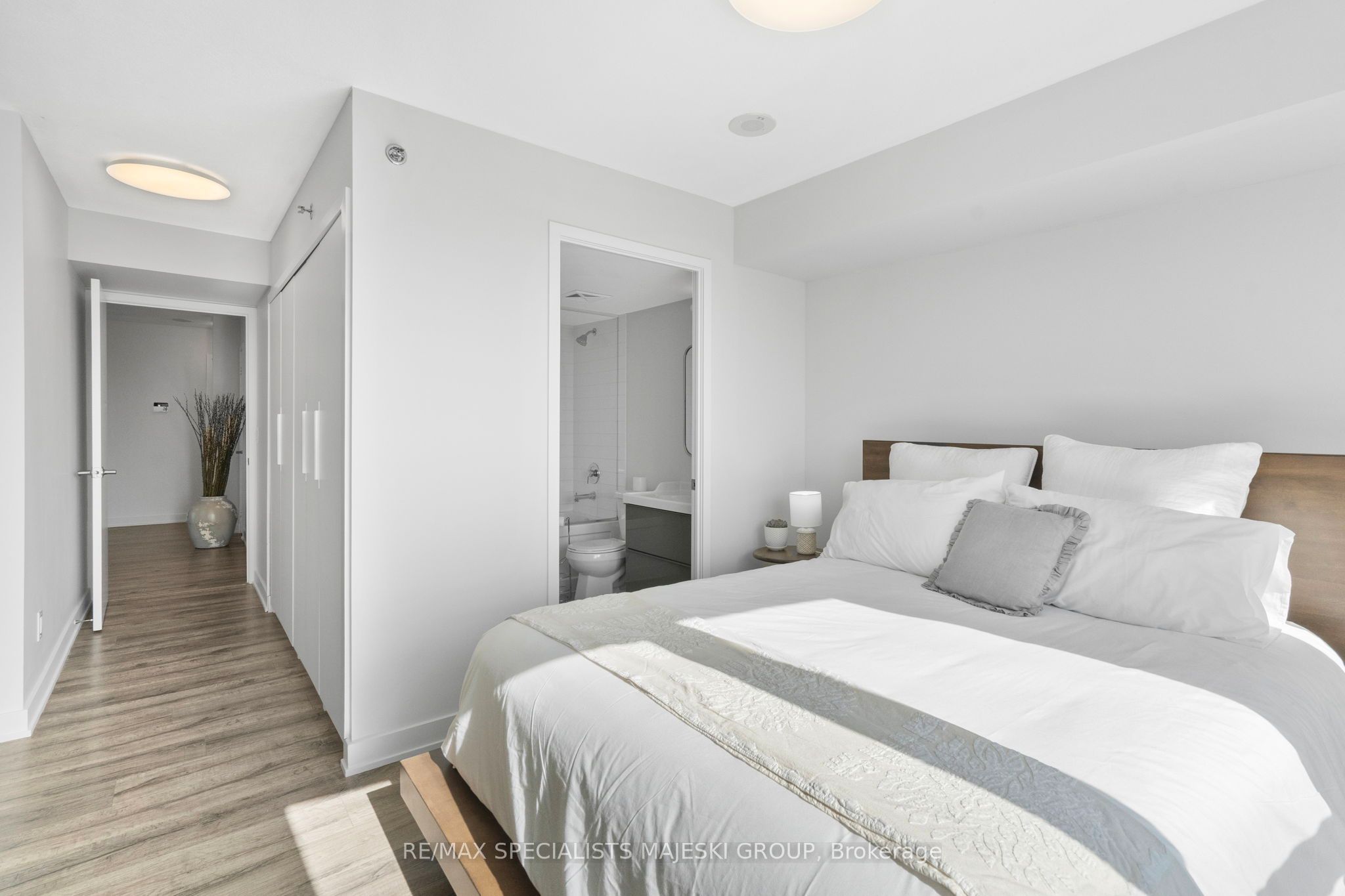 11 Superior Avenue, #706