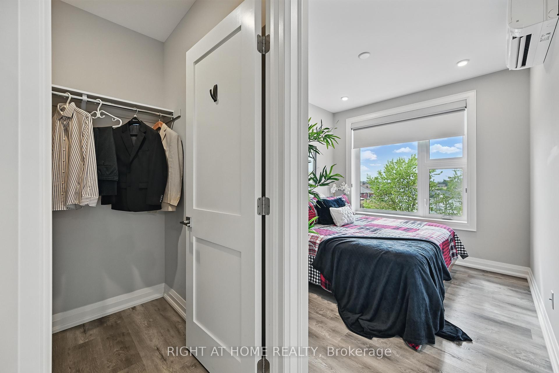 1 Bedroom Condo at 257 Millen, Hamilton For sale