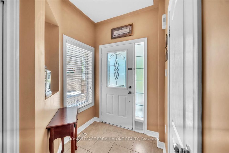 97 Blackthorn Drive, Vaughan, ON L6A 3N2