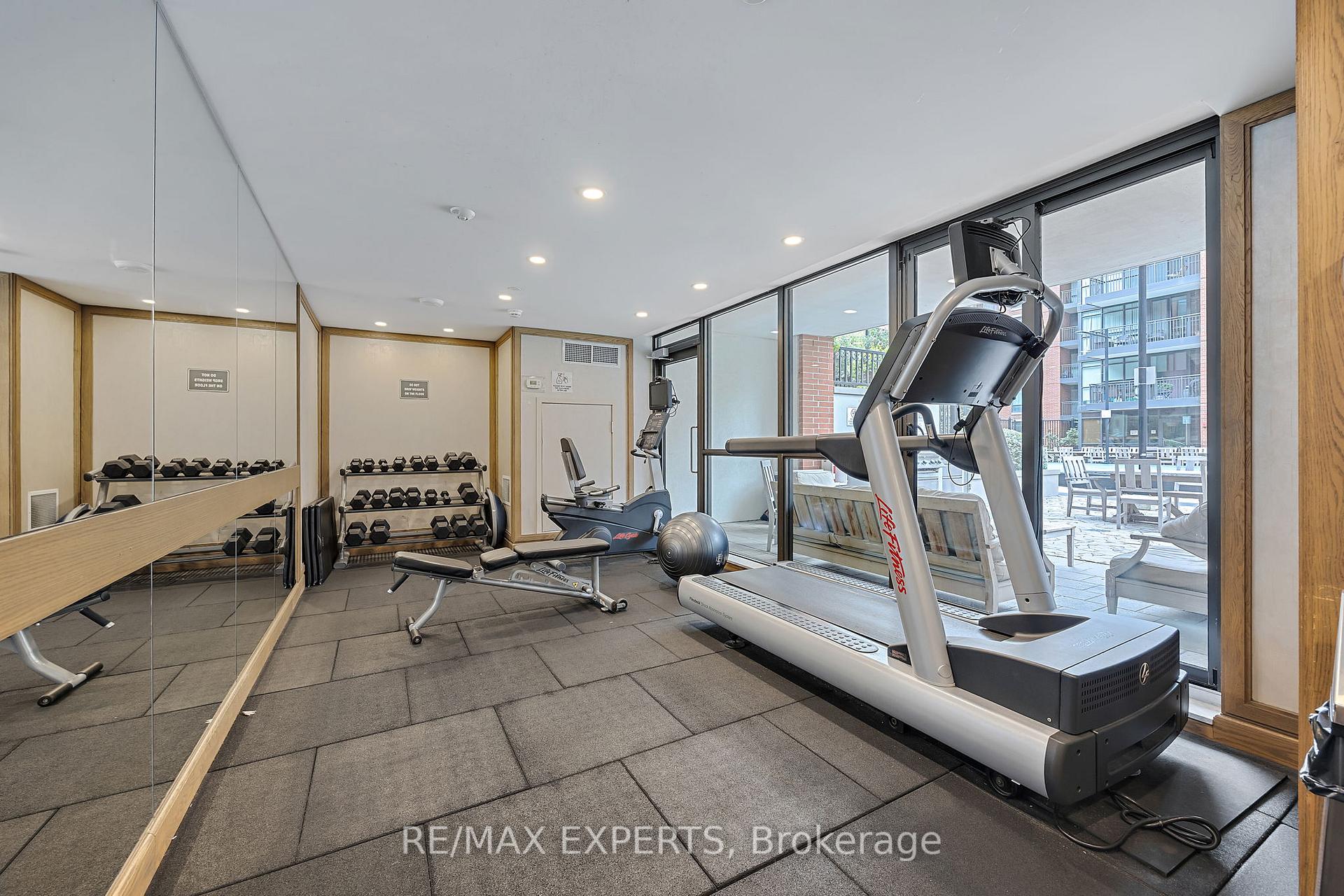 3 Bedrooms Condo at 36 Via Bagnato, Toronto For sale